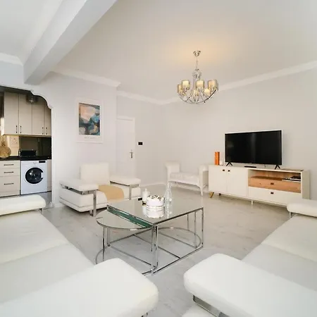 Cleopatra Beach 2 Bed Apartment Alanya