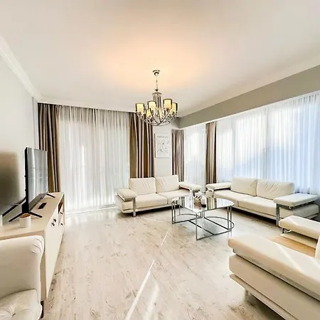 Cleopatra Beach 2 Bed *